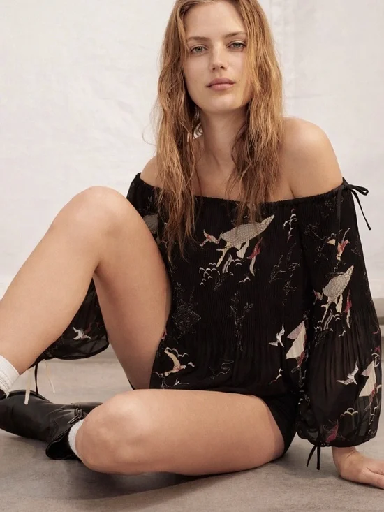 Aritzia Wilfred Black Pleated Sheer Bird Turtle Print Off Shoulder Top Size XXS - Picture 1 of 11